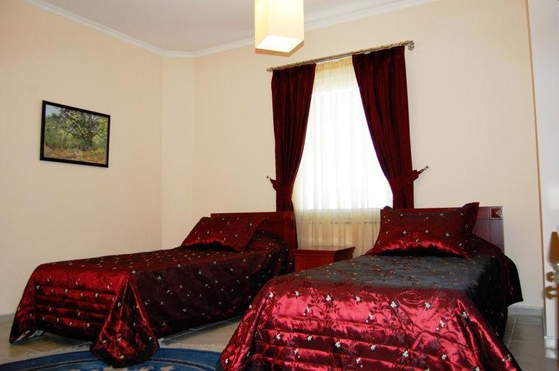 Hotel Luxor Suto Orizari Zewnętrze zdjęcie