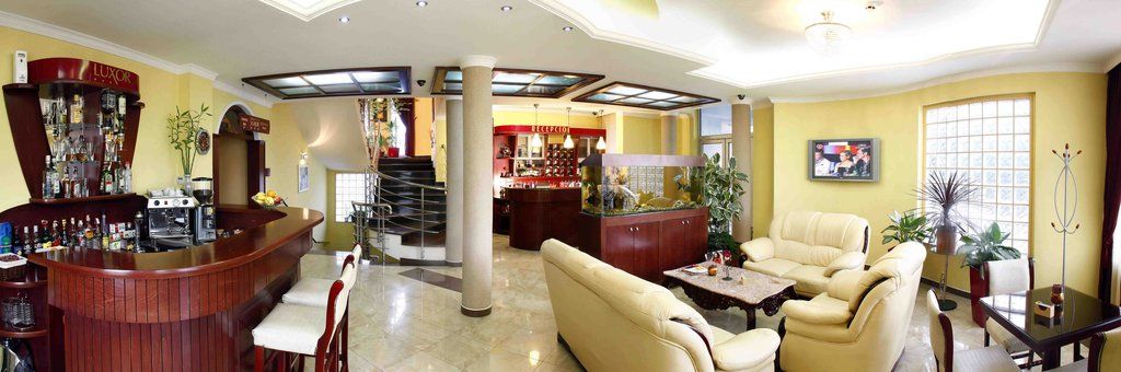 Hotel Luxor Suto Orizari Zewnętrze zdjęcie